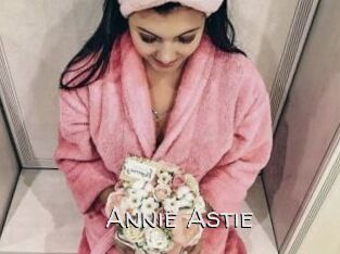 Annie_Astie