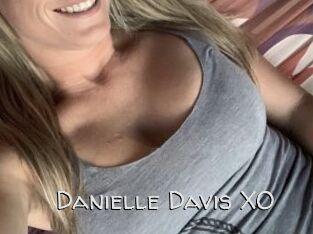 Danielle_Davis_XO