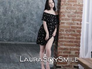 LauraSexySmile