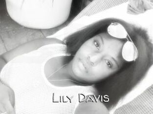Lily_Davis