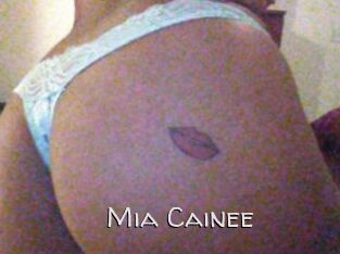 Mia_Cainee