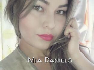 Mia_Daniels