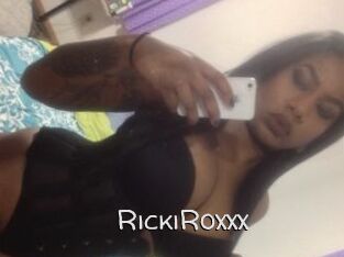 RickiRoxxx