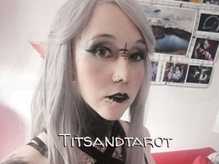 Titsandtarot